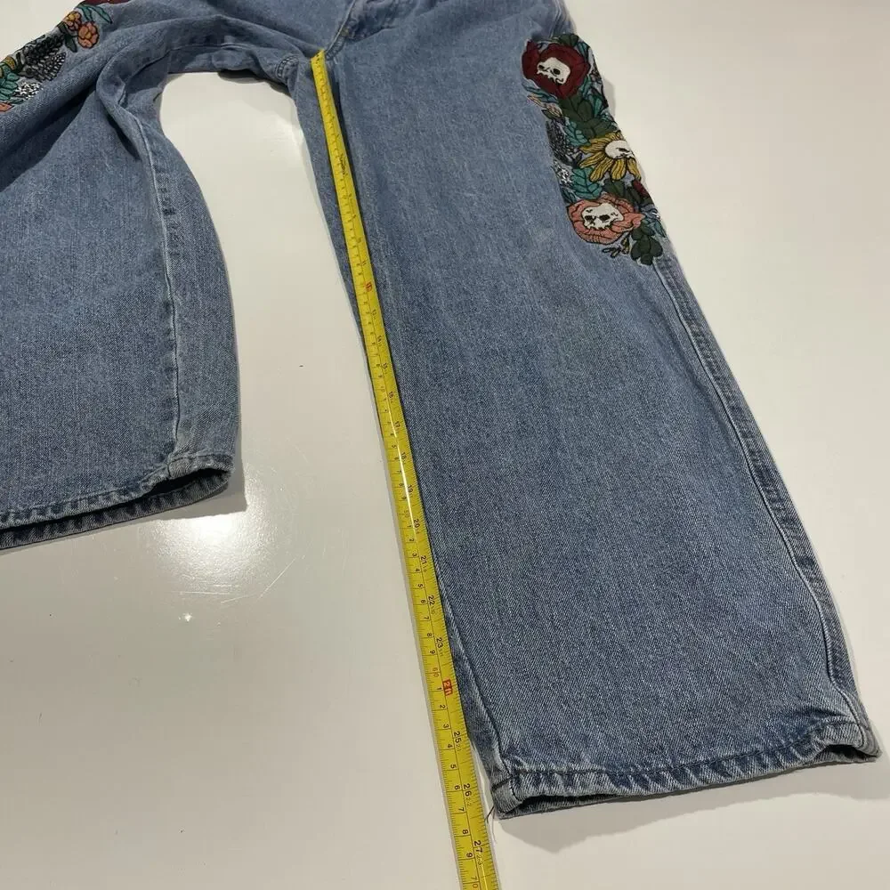 Empyre Baggy Jeans Floral Embroidered Light Wash Blue Denim Face Flowers Size 28